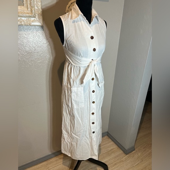 Rabbit Rabbit Rabbit White Button-Front Maxi Dress - Picture 7 of 15